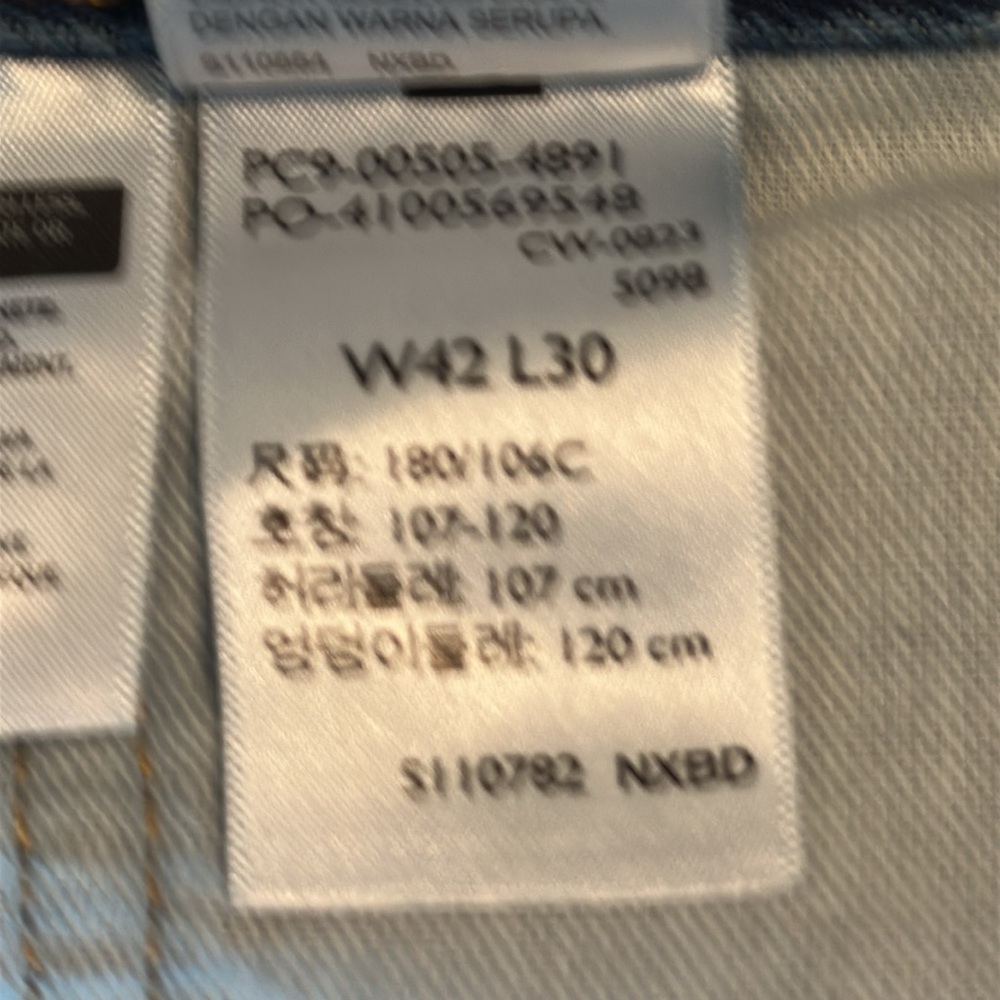 Levi's 505 Regular Fit Cotton Denim Jeans 42x30 - Picture 11 of 13